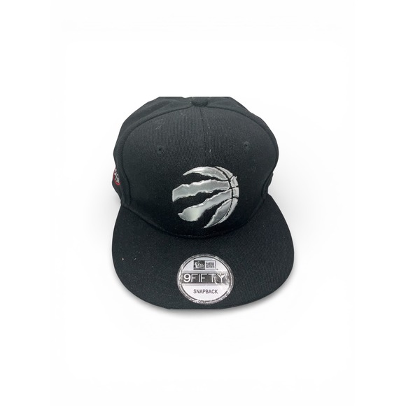 New Era Other - New Era Toronto Raptors 9FIFTY Snapback Hat Black Metallic Silver Logo NBA Cap
